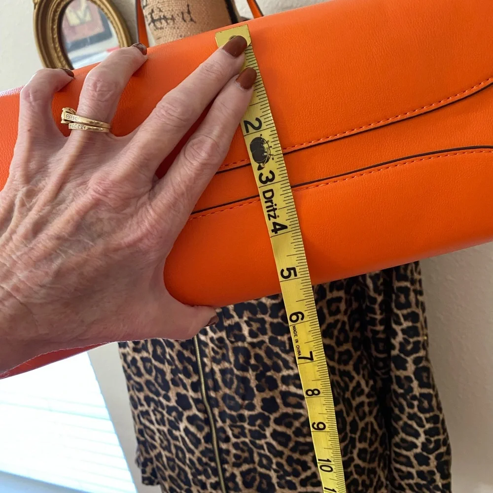 🧡Kate Spade Tote🧡 - Picture 8 of 11